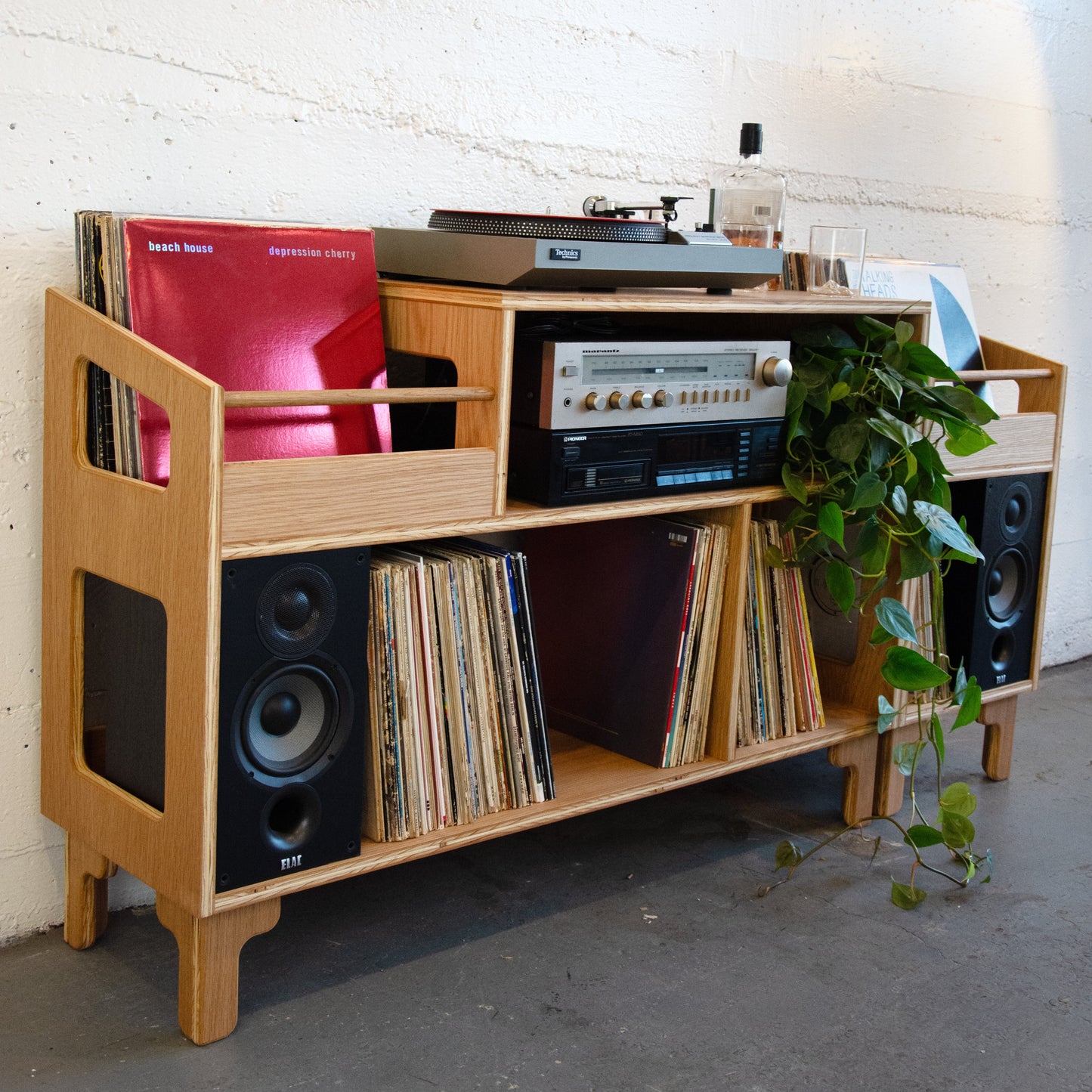 x "Superheroes" BUNDLE White Oak:  1 "Headliner" + 1 "Sidekick" + 1 "Soundcheck" crate