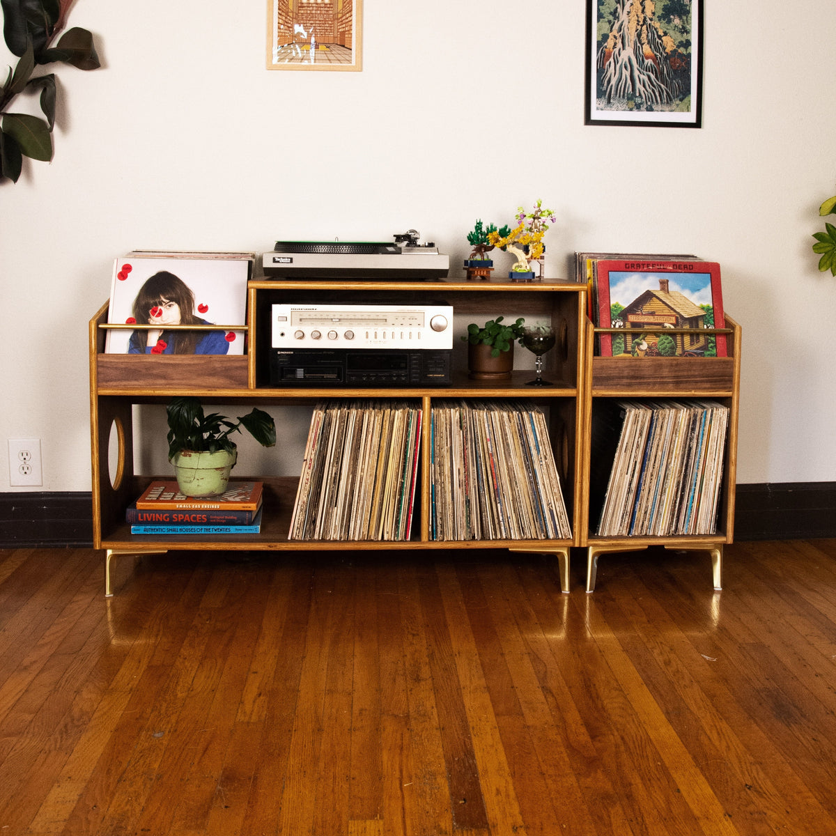 The "Heavy Rotation" BUNDLE Walnut: (1) "Headliner" + (1) "Sidekick"