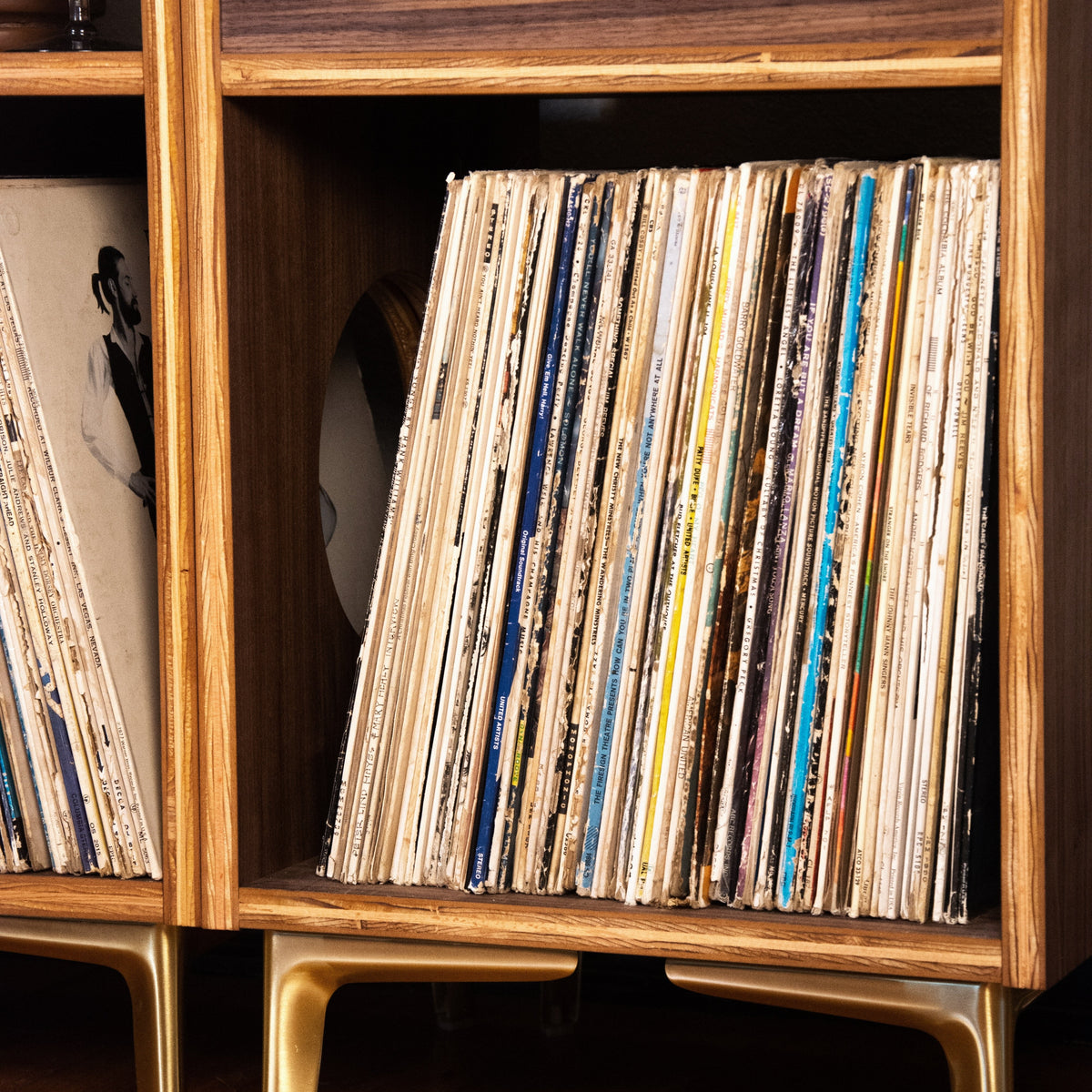 The "Heavy Rotation" BUNDLE Walnut: (1) "Headliner" + (1) "Sidekick"