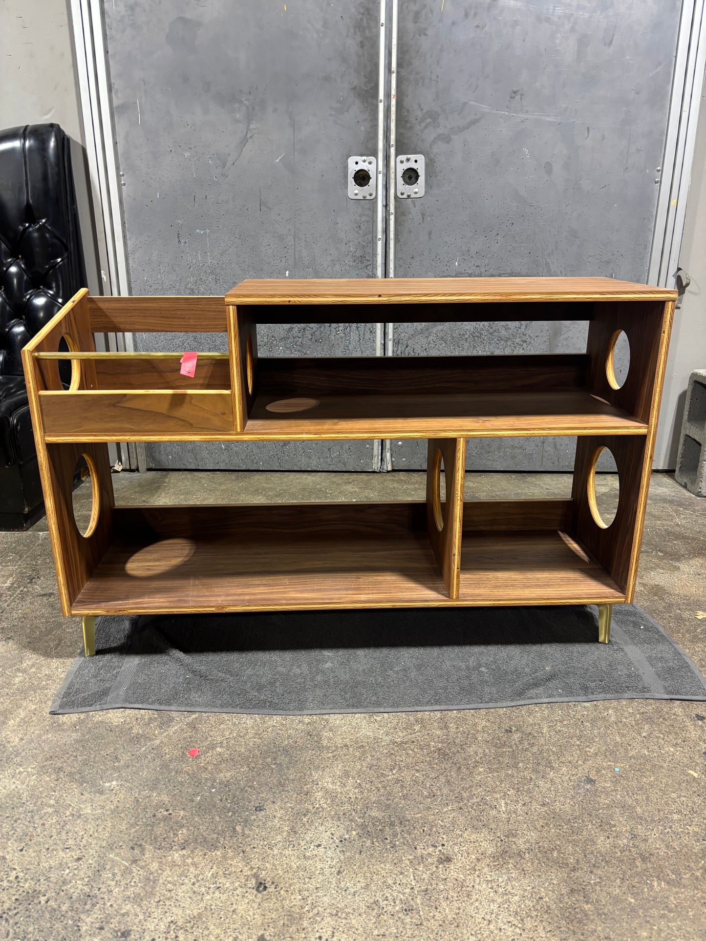 Walnut 'Headliner' #1 Seconds Sale - Floor Model
